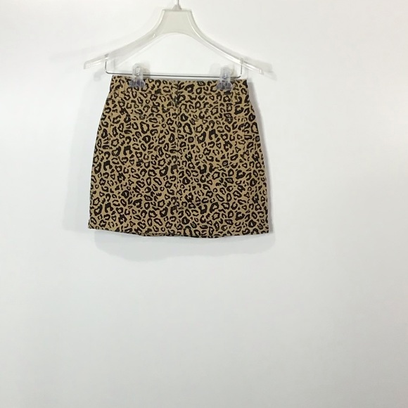 Caren Forbes | Cheetah Print Denim Skirt~S - Picture 5 of 6